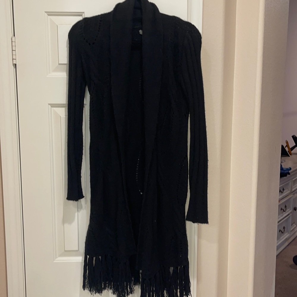 Cashmere black sweater with frills